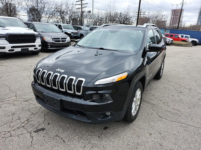 2017 Jeep Cherokee North - Bluetooth - Fog Lamps in Cars & Trucks in City of Toronto