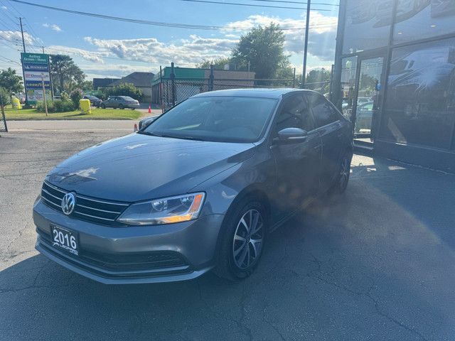 2016 Volkswagen Jetta Trendline, Sunroof, Camera, Heated Seats,  in Cars & Trucks in Mississauga / Peel Region - Image 3