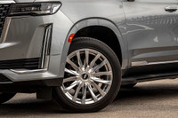 ENJOY 6 MONTHS NO PAYMENT!! 4WD PREMIUM LUXURY PKG | NO ACCIDENT | 8 PASS | NAVI | PANO | CADILLAC I... (image 3)