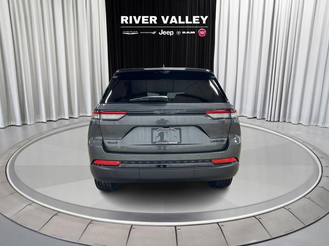 2024 Jeep Grand Cherokee in Cars & Trucks in Strathcona County - Image 4