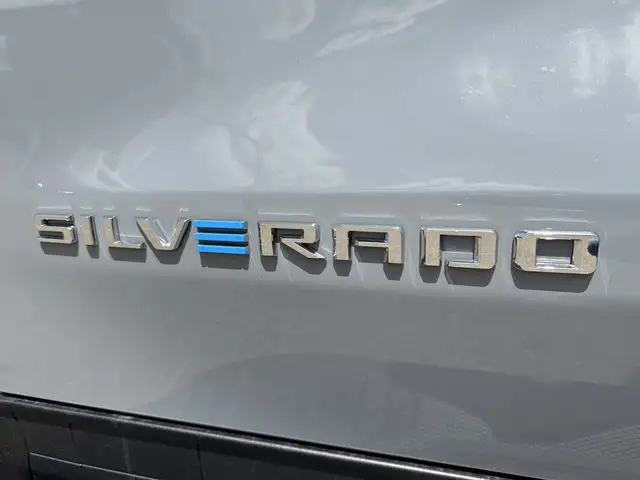 2025 Chevrolet Silverado EV Extended Range LT in Cars & Trucks in Edmonton - Image 8