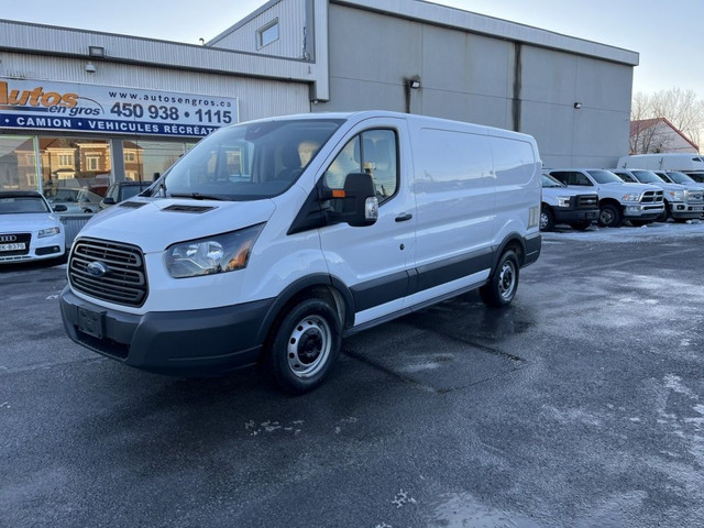 2017 Ford Transit fourgon utilitaire T 150 in Cars & Trucks in Laval / North Shore