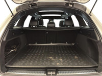 A SAISIR CHEZ DESMEULES CHRYSLER A LAVAL Mercedes-Benz GLC 300 4MATIC 2019 Luxe, performance et pres... (image 8)