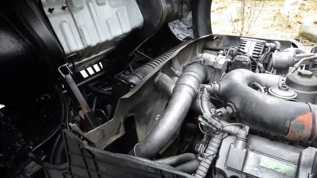 2009 international CF 600 City Star Side Dump Truck 3 Seater Die in Heavy Trucks in Richmond - Image 38