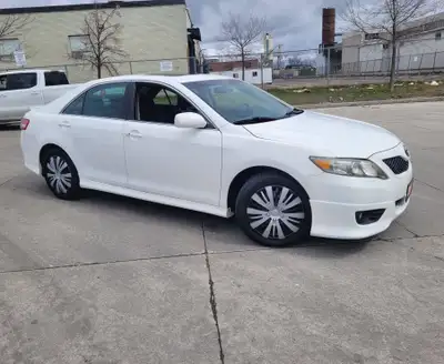 2011 Toyota Camry SE, Leather Sunroof, Auto, Warranty available.
