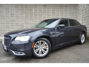 2017 Chrysler 300 Touring Nav, Sunroof, Back Up Camera