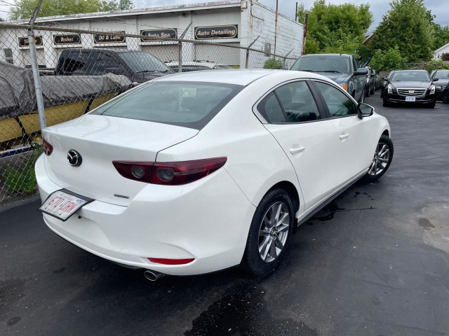 2019 Mazda MAZDA3 GX *REMOTE START, BACKUP CAM, HEATED SEATS* in Cars & Trucks in Hamilton - Image 4