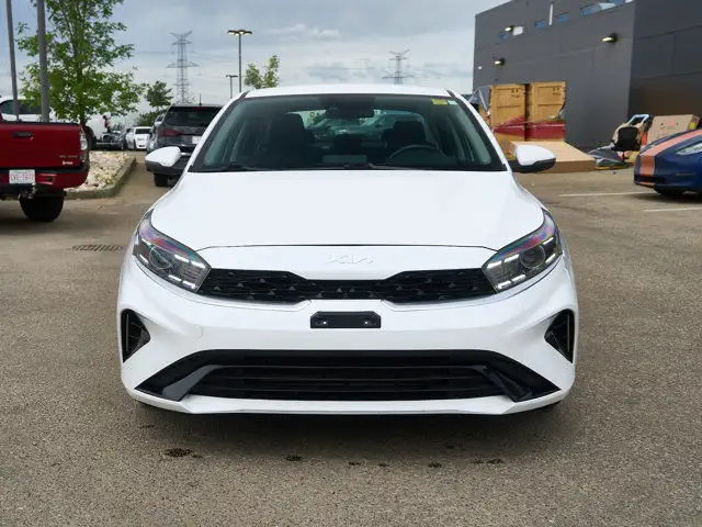 2022 Kia Forte EX | Charging Pad | Apple CarPlay | Heated Wheel in Cars & Trucks in Edmonton - Image 9