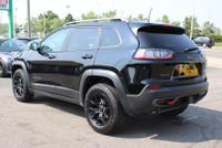 ACCIDENT FREE Low Km Drive Modes Own the road—or leave it behind—with the 2019 Jeep Cherokee Trailha... (image 4)
