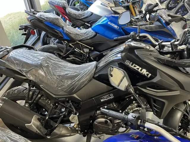 2024 Suzuki V-Strom 650A in Street, Cruisers & Choppers in Markham / York Region - Image 4