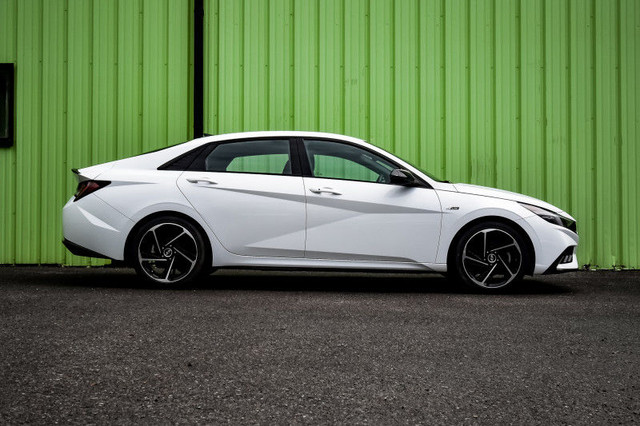 2022 Hyundai Elantra N Line • SUNROOF • HEATED SEATS • CP/AA in Cars & Trucks in Ottawa - Image 2