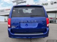 Recent Arrival! 2nd Row Overhead DVD Console, 2nd Row Stow'N Go Bucket Seats, 2nd-Row Overhead 9 VGA... (image 4)