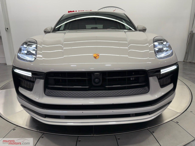 2023 Porsche Macan in Cars & Trucks in Brantford - Image 3