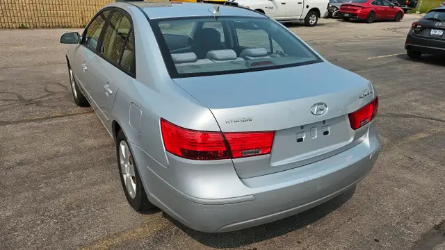 2010 Hyundai Sonata GL62864352808834123