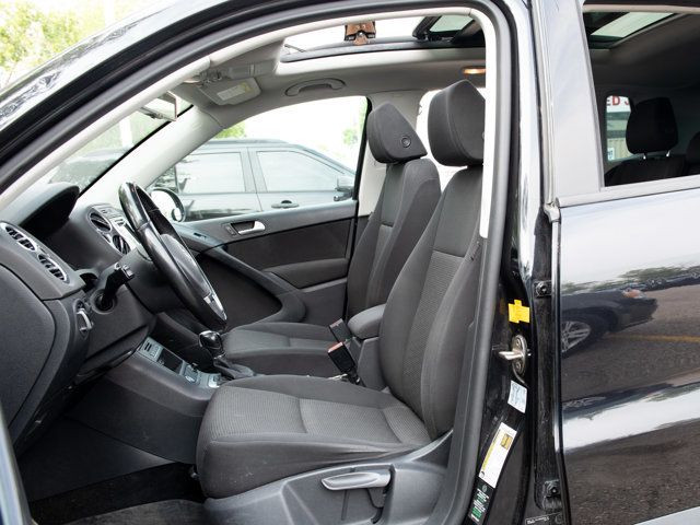 2016 Volkswagen Tiguan Highline AWD, Turbo, Pano Sunroof in Cars & Trucks in Calgary - Image 2