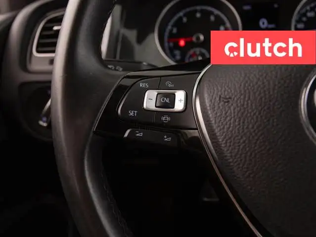 2020 Volkswagen Golf Comfortline w/ Apple CarPlay & Android Auto in Cars & Trucks in Ottawa - Image 25