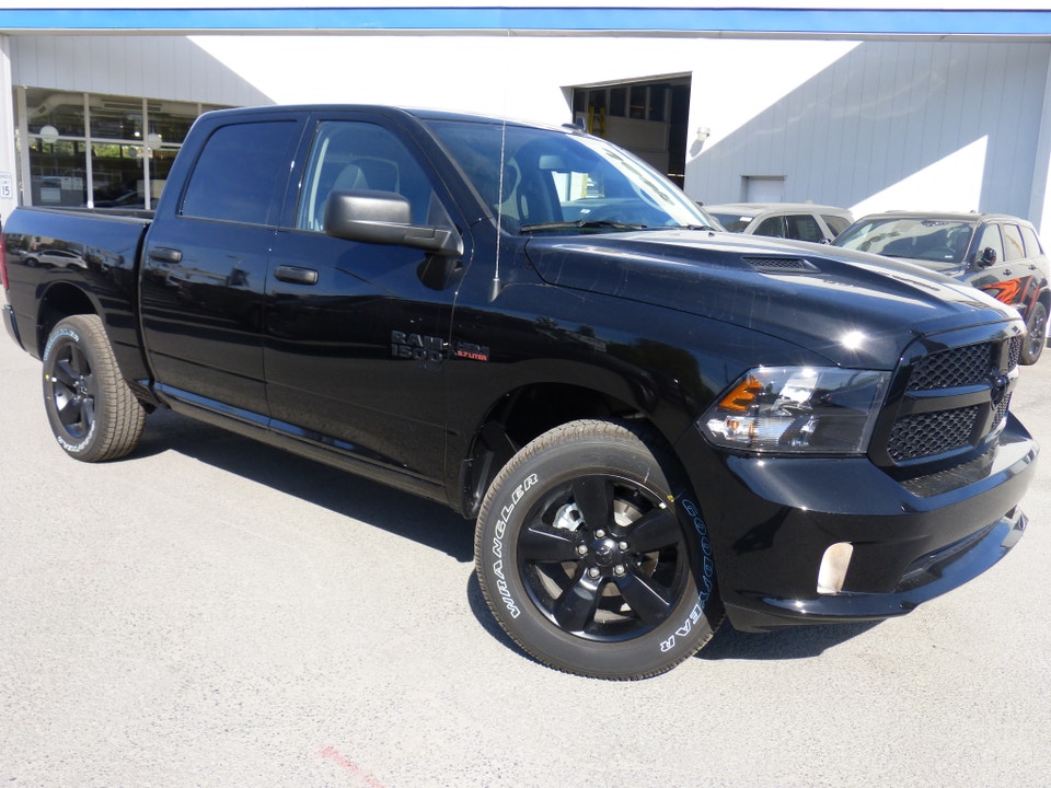 2022 Ram 1500 Classic NIGHT EDITION