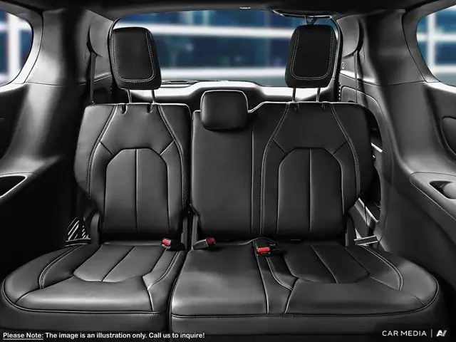 2025 Chrysler Grand Caravan SXT in Cars & Trucks in Guelph - Image 24