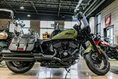 2025 Super Chief Dark Horse - 2YR WARRANTY! PAYMENTS LOW AS $150 BIWKLY! Introducing the 2025 Super...