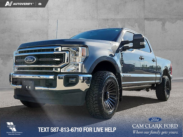 2022 Ford F-350 Lariat HEATED / COOLED SEATS | HEATED STEERIN... in Cars & Trucks in Red Deer
