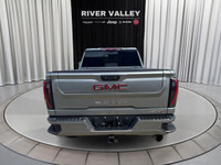 NAVIGATION, PARKING DISTANCE SENSORS, SATELLITE RADIO, HEATED SEATS, POWER SEATS, CRUISE CONTROL, AI... (image 3)