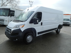 2023 Ram ProMaster 2500 ONLY 9 202 KMS FACTORY WARRANTY/ CARGO V