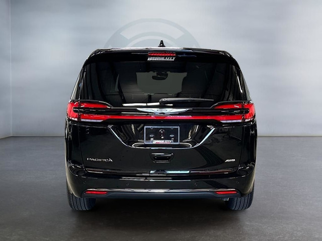 2025 Chrysler Pacifica Select - Apple CarPlay in Cars & Trucks in Lethbridge - Image 4