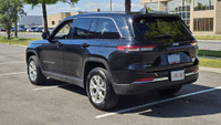 Check out this sleek 2023 Jeep Grand Cherokee Limited! With Apple Carplay, a backup camera, and styl... (image 3)