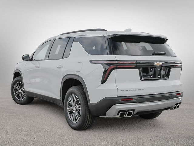 2025 Chevrolet Traverse LT in Cars & Trucks in City of Montréal - Image 4