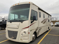 2018 Ford F-53 Motorhome Chassis Winnebego Vista 31BE