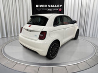 NAVIGATION, ALLOY WHEELS, SPOILER, SPORT STEERING WHEEL, AUTOMATIC TEMPERATURE CONTROL, POWER DOOR M... (image 6)