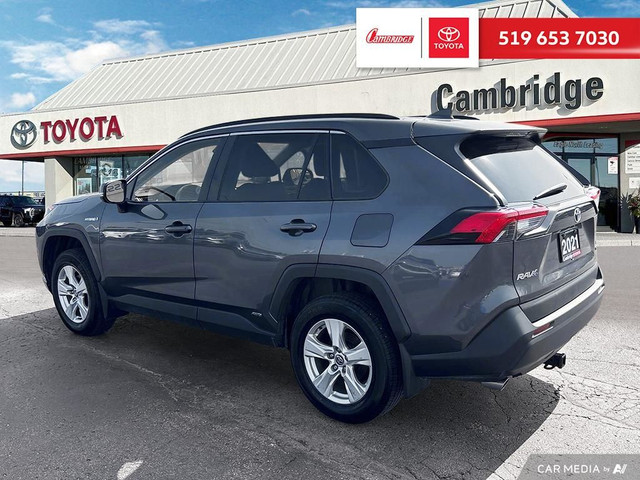 2021 Toyota RAV4 Hybrid LE in Cars & Trucks in Cambridge - Image 4