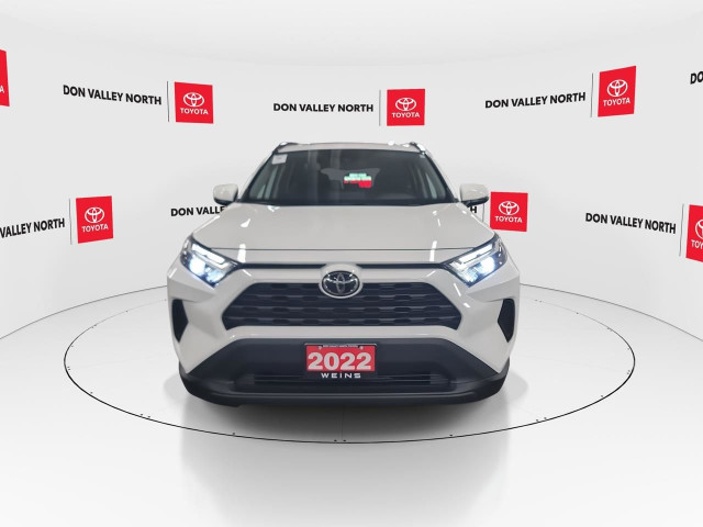 2022 Toyota RAV4 XLE CERTIFIED | TRACTION | CARPLAY in Cars & Trucks in City of Toronto - Image 3