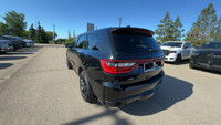 This Dodge Durango is equipped with: Cloth Bucket Seats, Power Sunroof, Heated Front Seats, Heated S... (image 6)