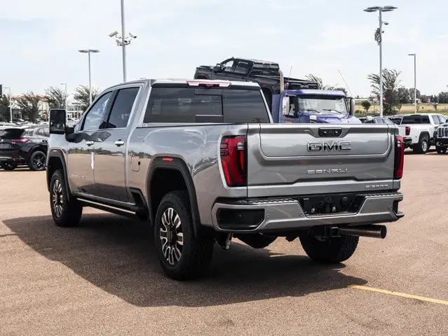2025 GMC Sierra 3500HD Denali Ultimate dans Autos et camions dans Comté de Strathcona - Image 7