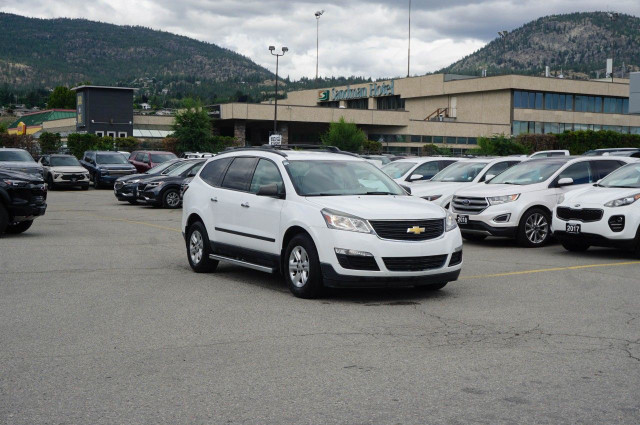 2016 Chevrolet Traverse in Cars & Trucks in Penticton - Image 3
