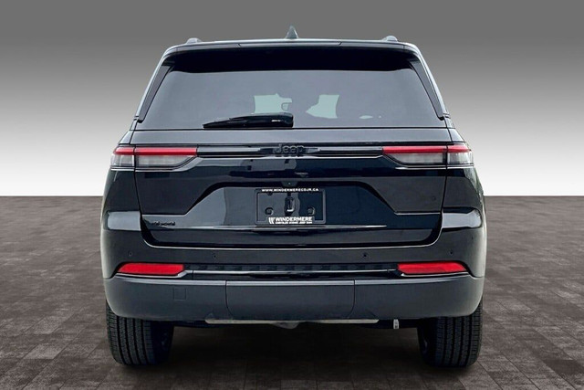 2023 Jeep Grand Cherokee Altitude in Cars & Trucks in Edmonton - Image 4