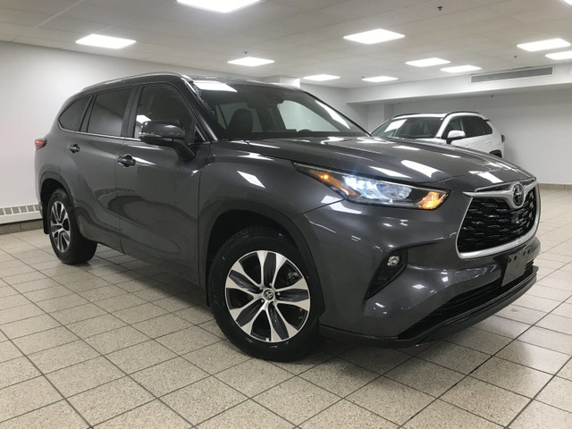 2023 Toyota Highlander XLE in Cars & Trucks in Calgary