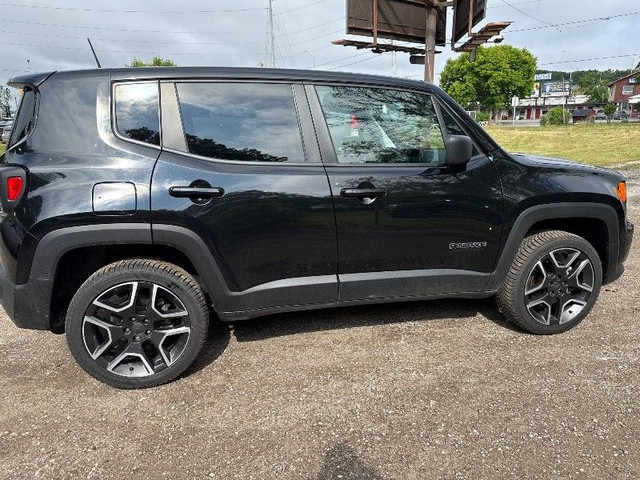 2021 Jeep Renegade Sport JEEPSTER EDITION | HEATED SEATS | 4X4 | in Cars & Trucks in London - Image 2