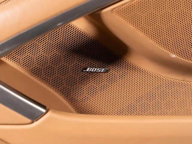 2015 Porsche 911 2015 911 Targa 4S - Certifié Porsche Approved in Cars & Trucks in Québec City - Image 9