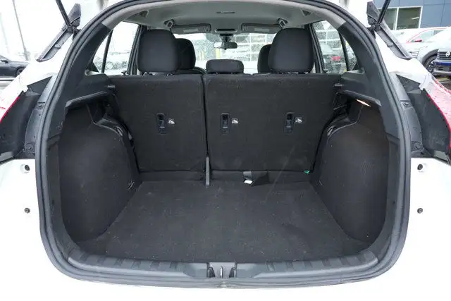 2023 Nissan Kicks SV Special Edition | 17 Inch Alloy Wheels in Cars & Trucks in Calgary - Image 12