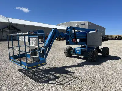 Articulating man lift, 2013 Genie model Z45/25. This boom lift has a platform height of 46 feet givi...