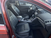 This Beautiful Ford Escape encapsulates exactly what its name implies, a great escape from your dail... (image 9)