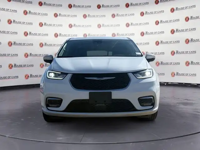 2023 Chrysler Pacifica Touring L FWD in Cars & Trucks in Calgary - Image 11