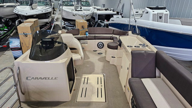 2014 Caravelle 230 Razor in Powerboats & Motorboats in Bathurst - Image 2