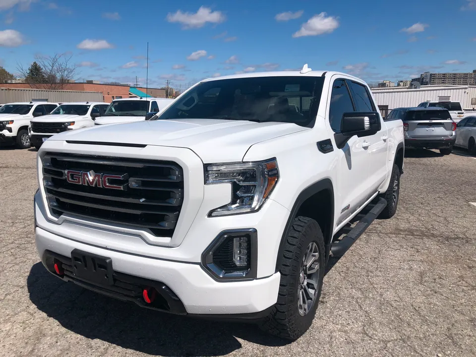 One Owner LOW KMS 5.3L V8 2020 GMC Sierra 1500 AT4