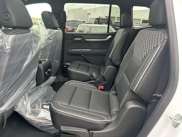 2025 GMC Acadia Denali Denali Demo in Cars & Trucks in Oakville / Halton Region - Image 19