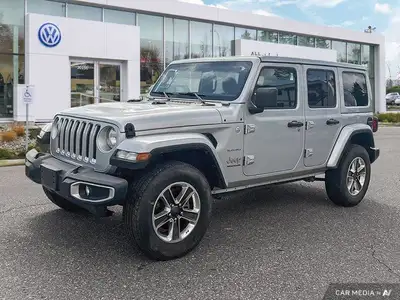 This Jeep Wrangler boasts a Regular Unleaded V-6 3.6 L/220 engine powering this Automatic transmissi...