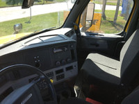 2019 FREIGHTLINER T12664ST;Heavy Duty Trucks - CONVENTIONAL W/O SLEEPER Penske Location 525 MACNAUGH... (image 9)