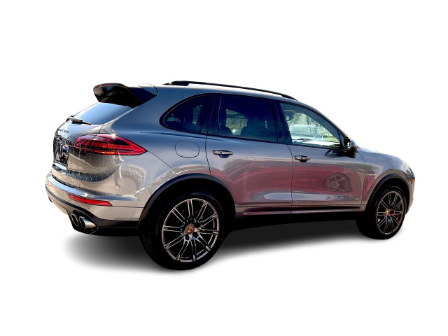 2018 Porsche Cayenne in Cars & Trucks in Calgary - Image 2